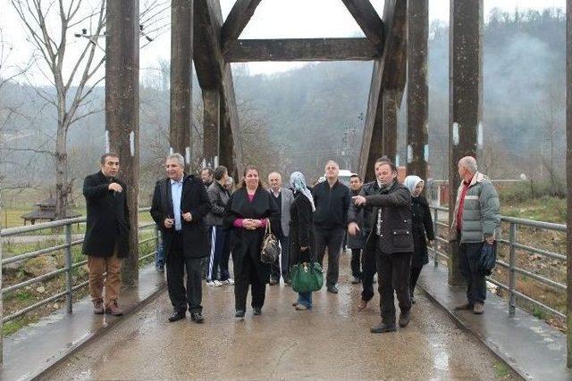 Kaymakam Ve Okul Müdürleri Çevre Gezisinde