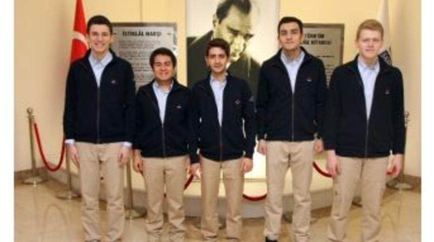 &Ouml;zel Sanko Koleji M&uuml;nazara Takımı 2. Tura Y&uuml;kseldi