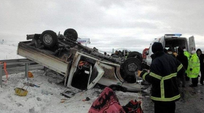 K&uuml;tahya&rsquo;da Trafik Kazası: 6 Yaralı