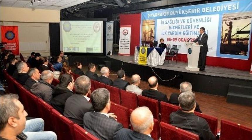 Diyarbakır&rsquo;da İş Sağlığı Ve G&uuml;venliği Eğitimi Toplantısı