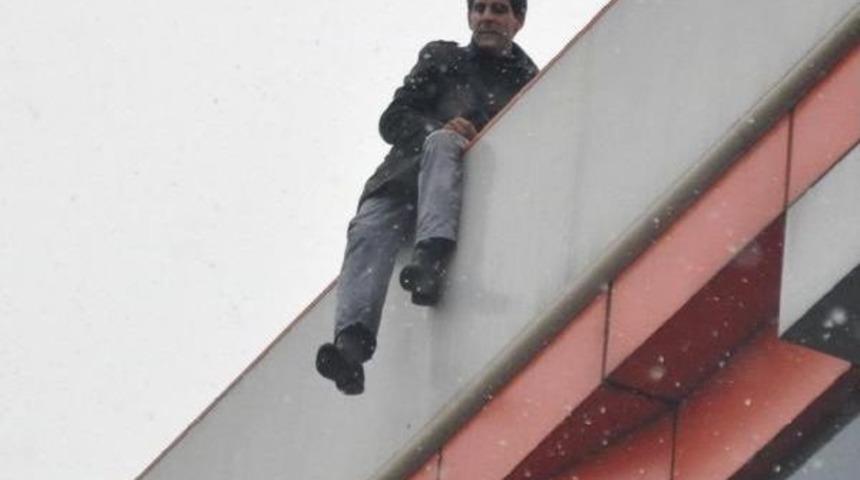 Bakkal Ve Kira Borcu Nedeniyle İntihara Kalkıştı