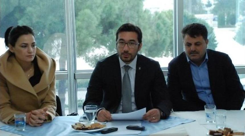 Ak Parti Didim İl&ccedil;e Başkanı &Uuml;nl&uuml;, Belediye Uygulamalarını Eleştirdi