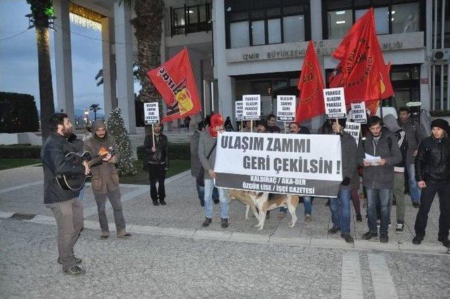 İzmir’de Ulaşım Zammı Eylemi