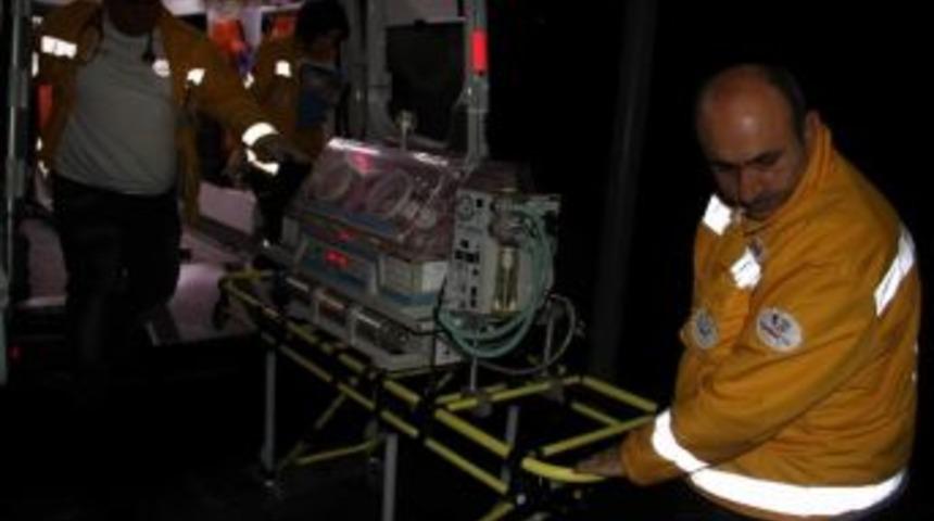 İki G&uuml;nl&uuml;k Bebek Ambulans U&ccedil;akla Kayseri&rsquo;ye Getirildi
