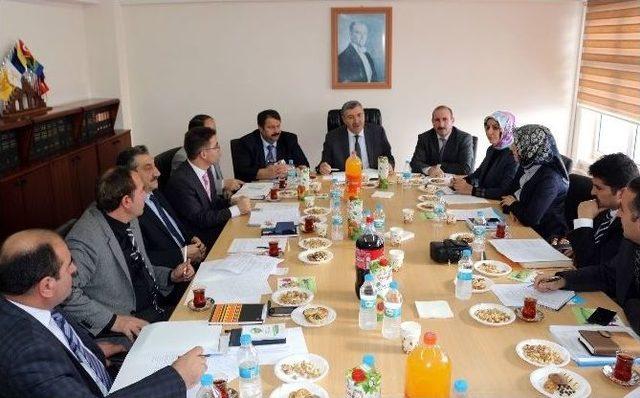 Hamur&rsquo;da İl&ccedil;e Milli Eğitim M&uuml;d&uuml;rleri Toplantısı 1