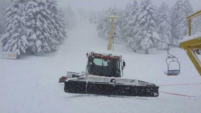 Uludağ&rsquo;da Kar Kalınlığı 2 Metreyi Aştı 1