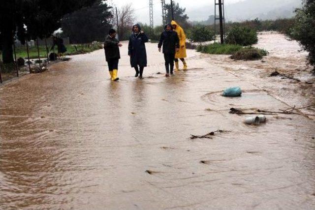 Hatay'da Sağanak Yağış (2)