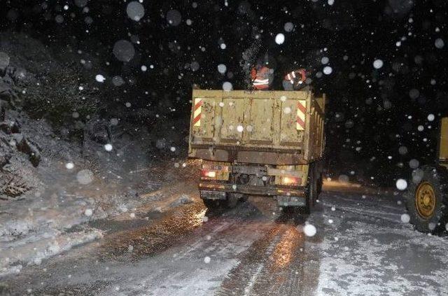 Aydın’da Kar Köylerle Ulaşımı Kopardı