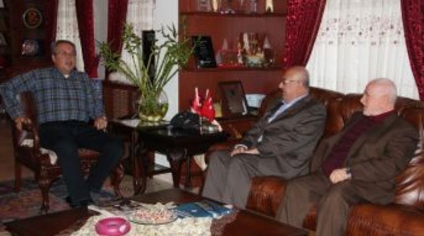 Nevşehir İlim Yayma Cemiyeti Y&ouml;neticileri &Uuml;nver&rsquo;i Ziyaret Etti