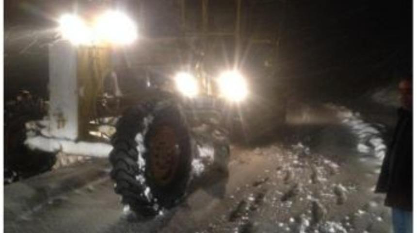 Bartın&rsquo;da Karla M&uuml;cadele Devam Ediyor