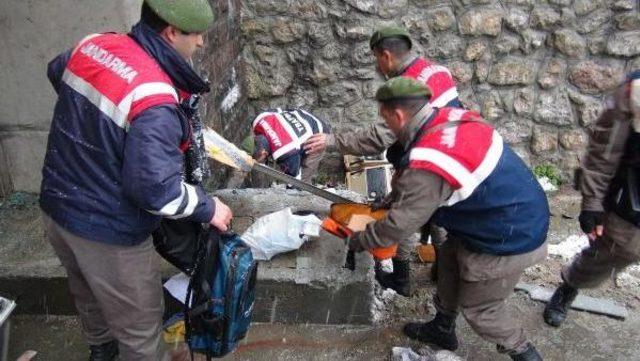 Karabük'te Öğrenci Servisi Tünel Girişine Çarptı: 1 Ölü, 19 Yaralı (2)