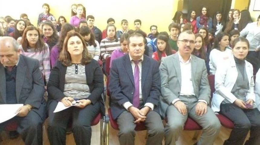 Burhaniye&rsquo; De Sağlık&ccedil;ılar M&uuml;nazaraya Katıldı