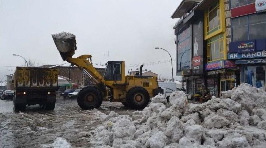 Muş&rsquo;ta 200 K&ouml;y Yolu Ulaşıma Kapandı