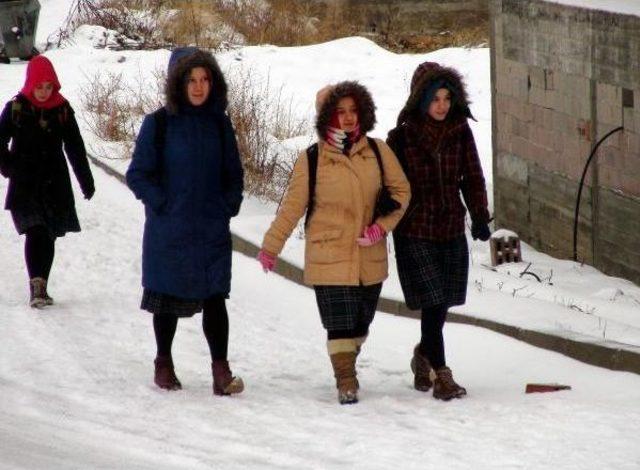 Yozgat Ve Kırıkkale'de Kar Etkili Oluyor