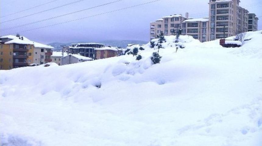 Bilecik&rsquo;te Kar Yağışlı Fırtına