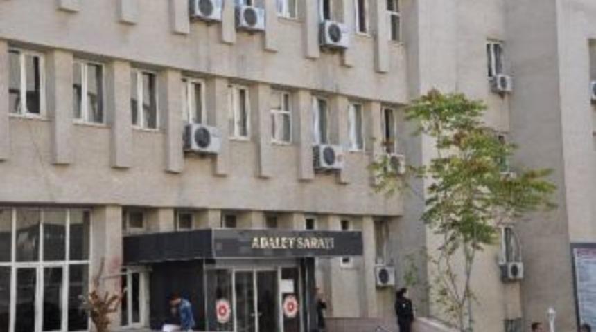 Hırsızlık Yapan 3 Kişiden 1&rsquo;i Tutuklandı