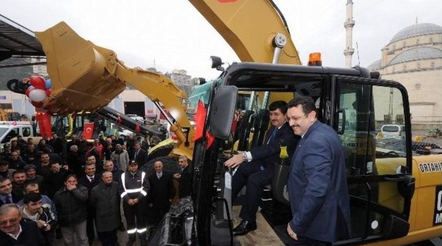 Ortahisar Belediyesi Makine Parkını B&uuml;y&uuml;t&uuml;yor