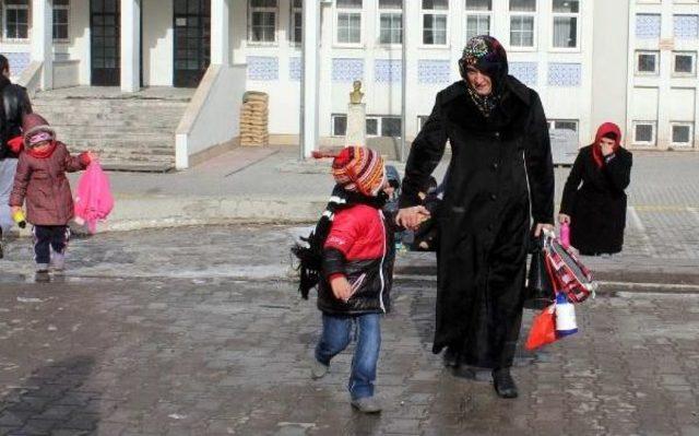 Tipi Ve Çığ Yüzünden Erzurum'da Ulaşım Durdu (3)