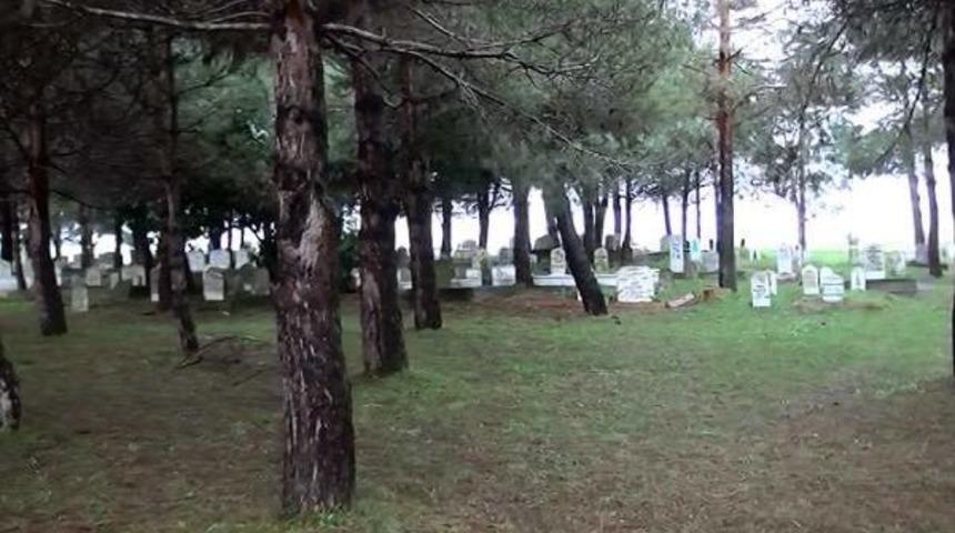 Belediye Bor&ccedil; &Ouml;demek İ&ccedil;in Mezarlık Satmış