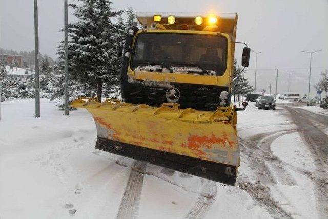 Büyükşehir’den Karla Dev Mücadele