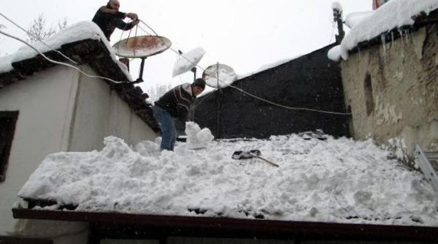 Bolu Dağı'nda Kar Yağışı (2)