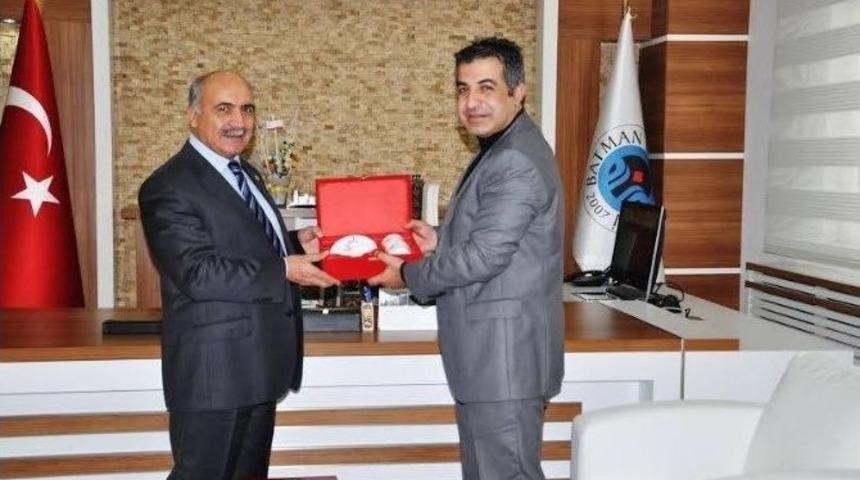 T&uuml;rk Kızılayı&rsquo;ndan Rekt&ouml;r Ulu&ccedil;am&rsquo;a Ziyaret