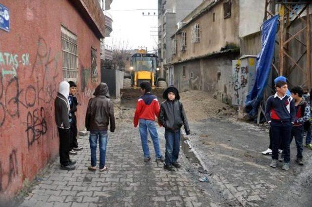 Cizre'de Pkk'lıların Kazdığı Hendekler Kapatılıyor