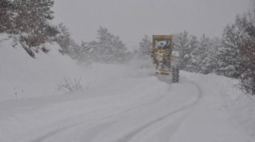 Bolu&rsquo;da 155 K&ouml;y Yolu Ulaşıma Kapandı