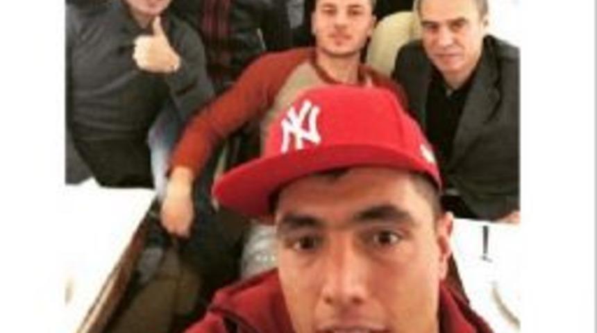 Trabzonsporlu Futbolculardan Fotoğraflı Mesaj