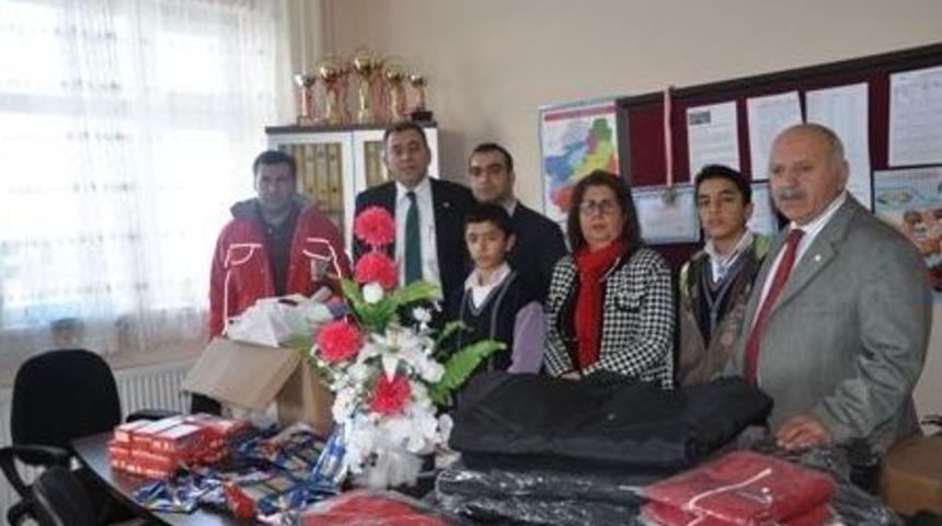 Kızılay&rsquo;dan &Ouml;ğrencilere Yardım