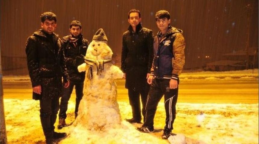 Afşin Belediyesi&rsquo;nin Kar Mesaisi