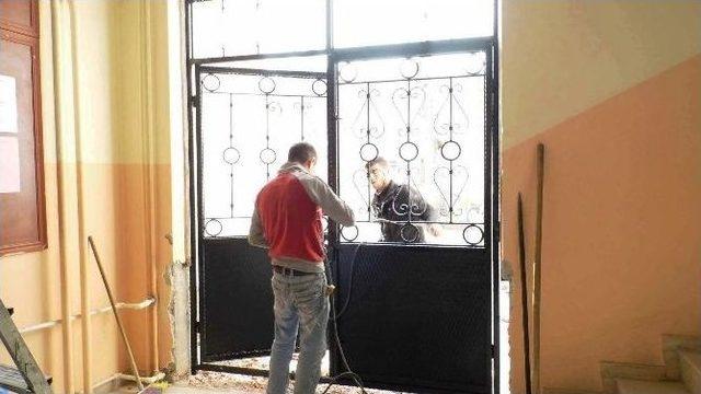 Okula Engelli Rampası 1