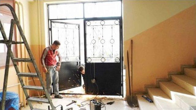 Okula Engelli Rampası 2