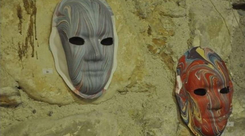 Kuşadası&rsquo;nda Mask Sergisi