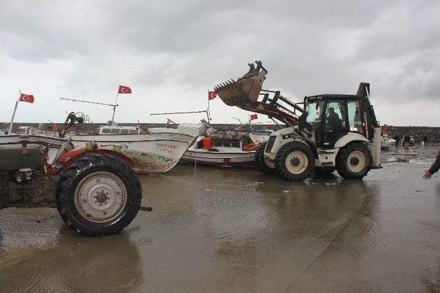 Dörtyol’da Yağış Ve Fırtına Hayatı Olumsuz Etkiledi