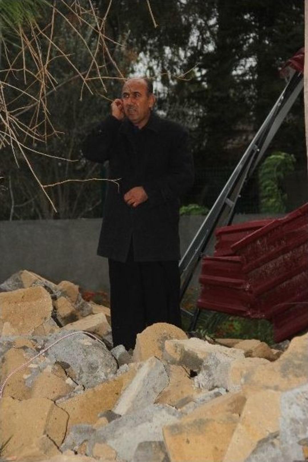 Fırtına Minareyi Devirince İmam Ezanı B&ouml;yle Okudu