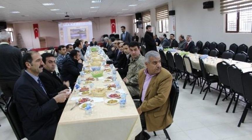 Okul M&uuml;d&uuml;rleri İ&ccedil;in Tanışma Toplantısı D&uuml;zenlendi