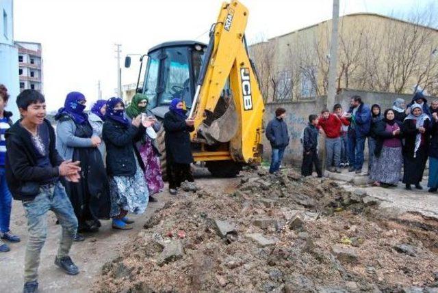 Cizre'de Pkk'lıların Kazdığı Hendekler Kapatılıyor (2)