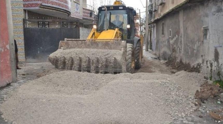 Cizre&rsquo;de Hendek Kapatma &Ccedil;alışmaları Devam Ediyor