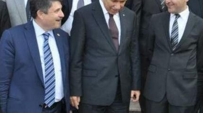 Manisa Ak Parti&rsquo;de H&uuml;sn&uuml; Arslan Sesleri