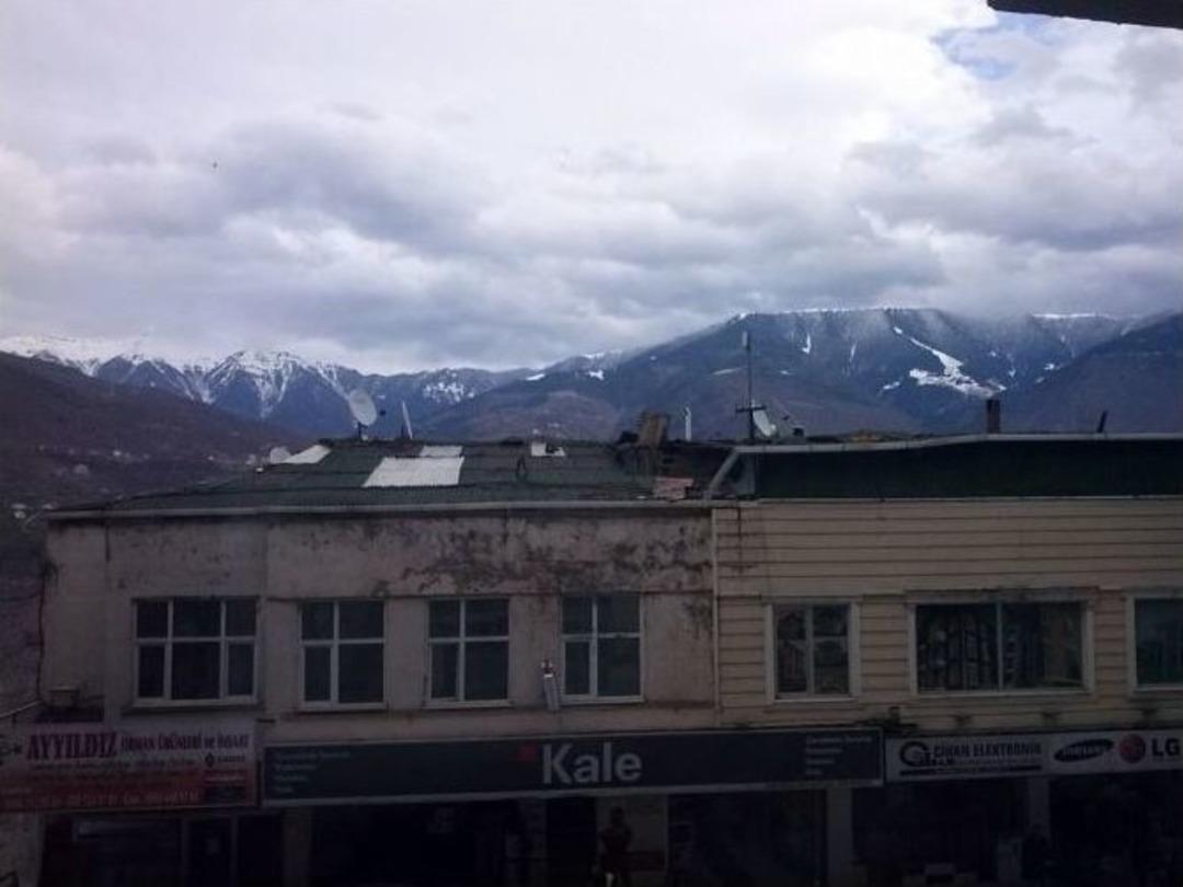 Artvin&rsquo;de Şiddetli Fırtına