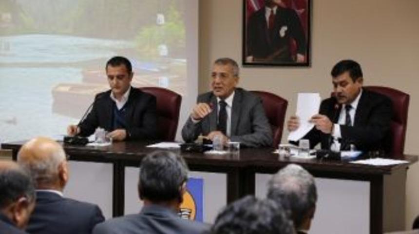 Mezitli Belediye Meclisi &Ouml;ğrenci Yardımını 100 Liraya &Ccedil;ıkaracak