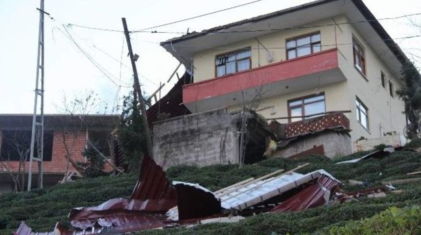 Rize&rsquo;de Fırtına Hasara Yol A&ccedil;tı