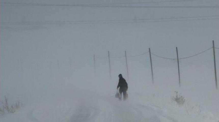 Tipi Nedeniyle Ardahan&rsquo;da Ulaşım Durdu