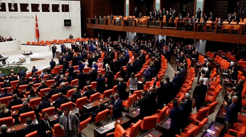 Yeni parti mi kuruluyor? CHP ve İYİ Parti'deki muhalifler birleşecek iddiası: Yeni Merkez Liberal Sol Parti