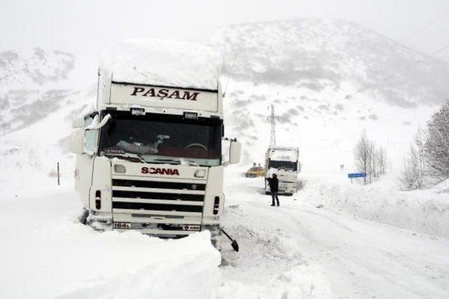 Bingöl, Tunceli, Elazığ'da Kar Yolları Kapattı (2)