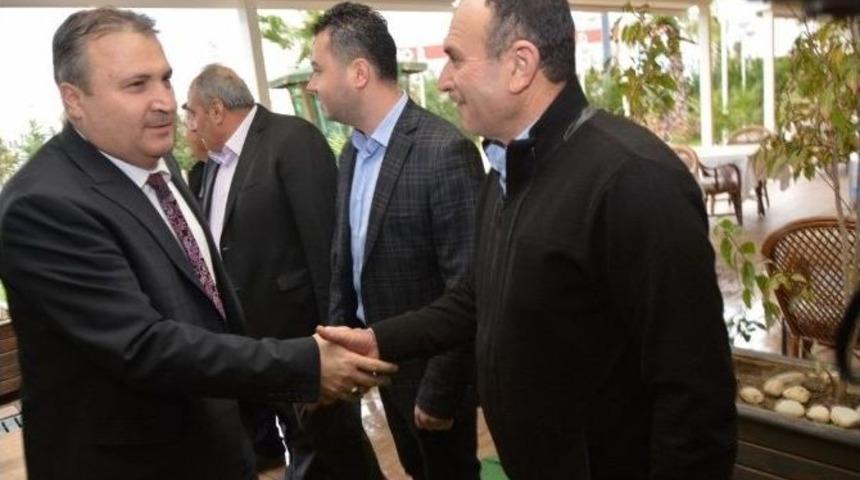 Başkan &Ccedil;er&ccedil;i Kamyoncu Esnafının Sorunlarını Dinledi