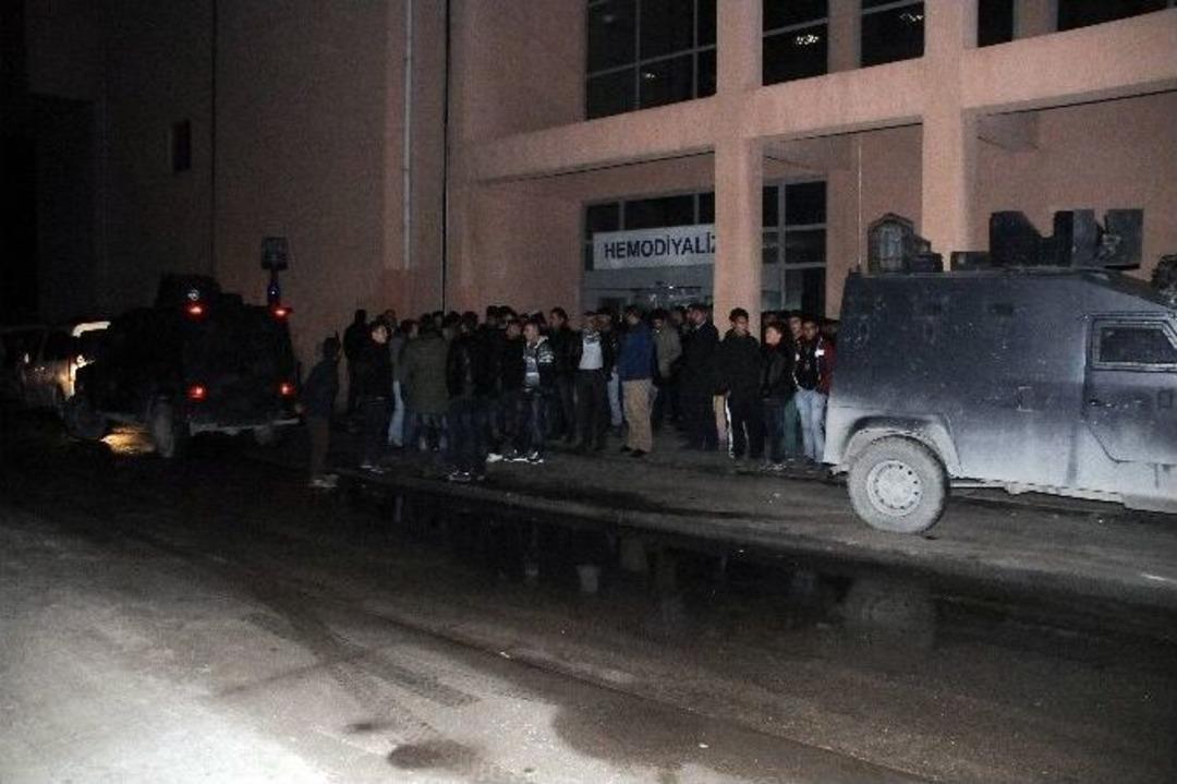 Cizre&rsquo;de Olaylar &Ccedil;ıktı: 1 &Ouml;l&uuml;, 1 Yaralı