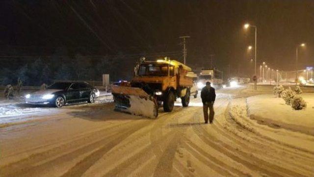 Düzce'de 22 Köy Yolu Ulaşıma Kapalı, 2 İlçede Okullar Tatil (4)