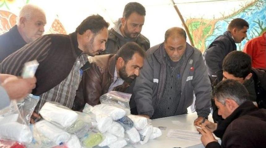 &Ccedil;adır Kentteki Engelilere Temizlik Seti Dağıtıldı